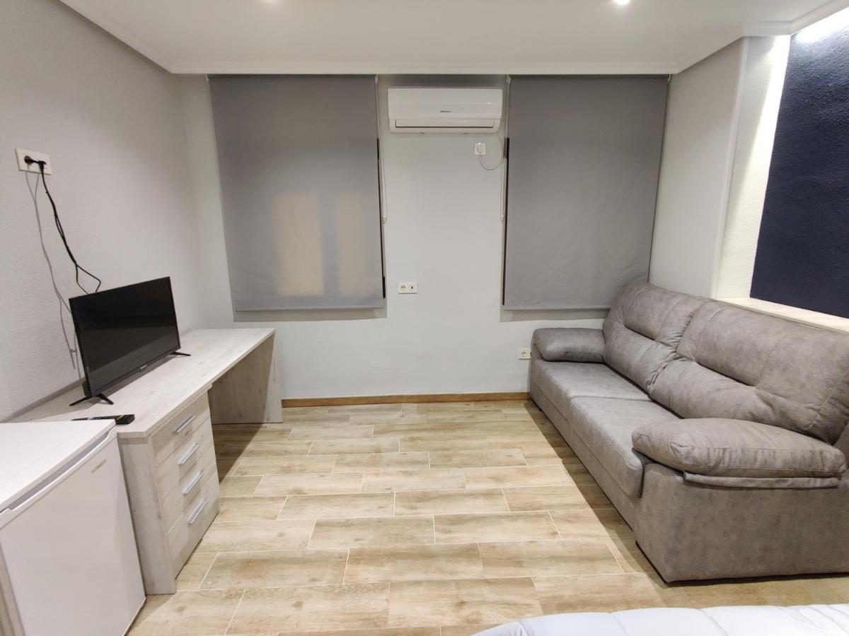 Duerme A Gusto - Tu Habitacion Acogedora En Torredonjimeno Екстериор снимка