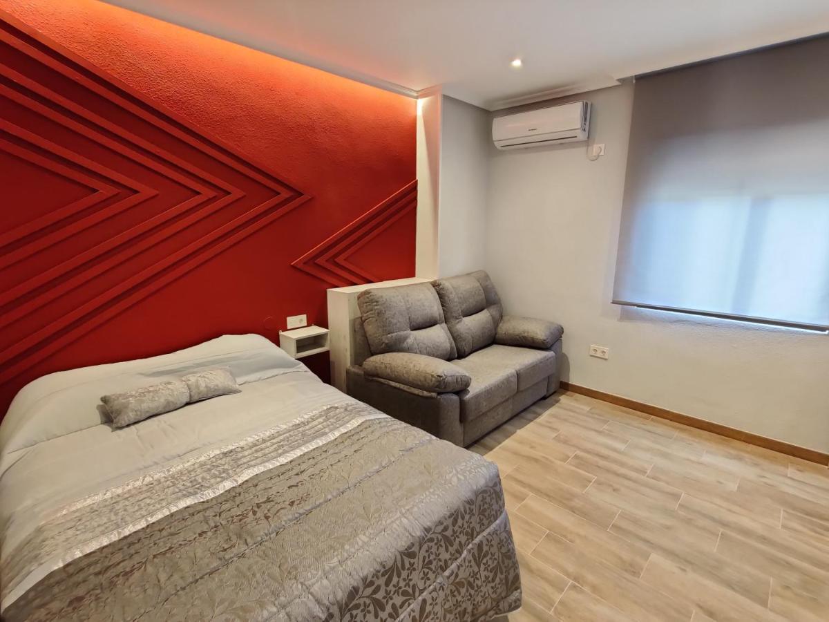 Duerme A Gusto - Tu Habitacion Acogedora En Torredonjimeno Екстериор снимка