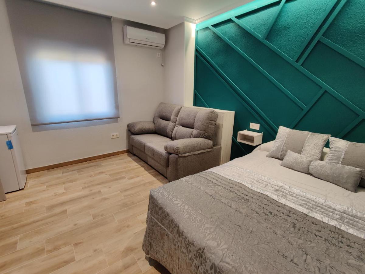 Duerme A Gusto - Tu Habitacion Acogedora En Torredonjimeno Екстериор снимка